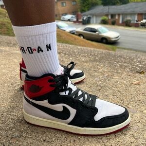 Jordan 1 AJKO Black Toe 2012🦄